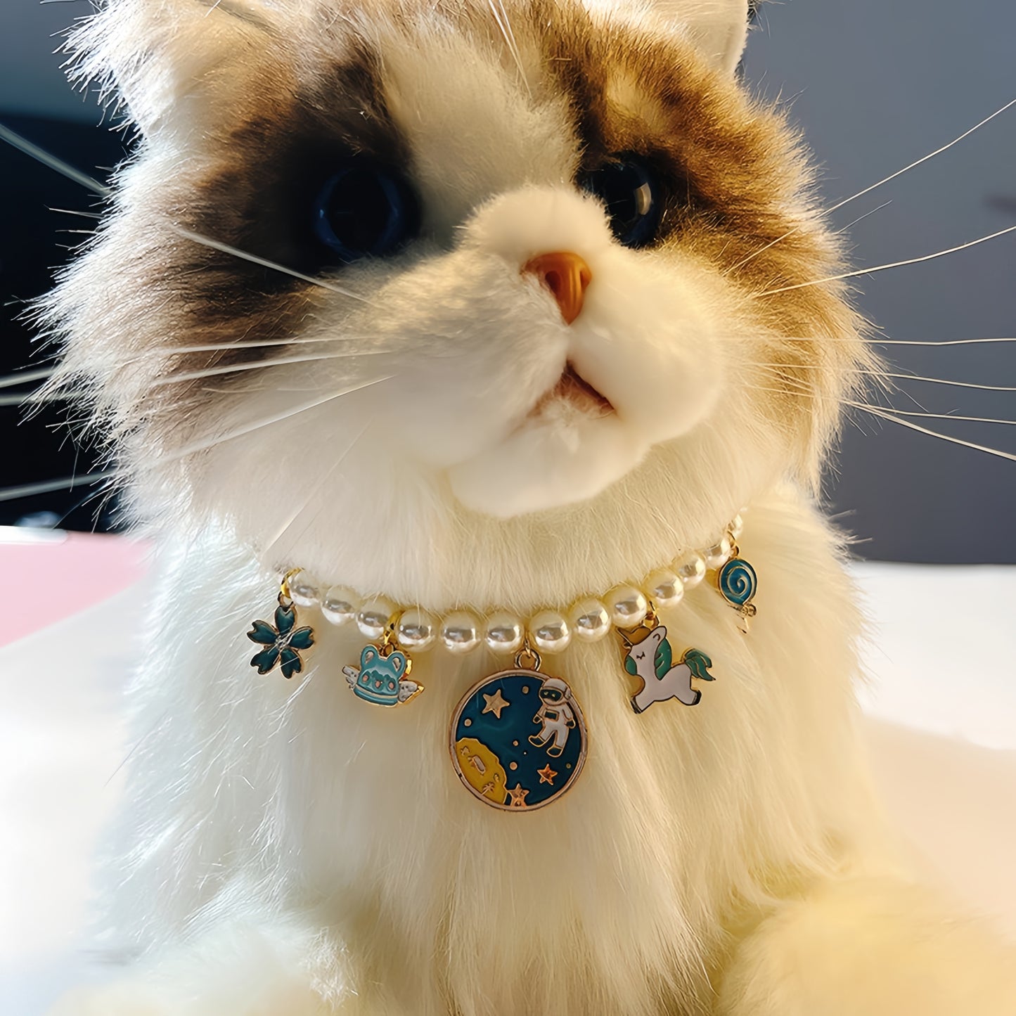 Pet Necklace - Adorable Artificial Pearl Collar for Cats and Small Dogs